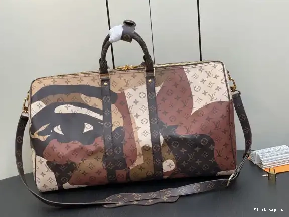 Frstbag ru VUITTON LOUIS BANDOULIÈRE KEEPALL 45  0611